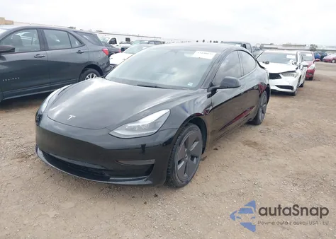 2022 Tesla Model 3 Rear-Wheel Drive из США, поврежденный, VIN 5YJ3E1EA4NF376652